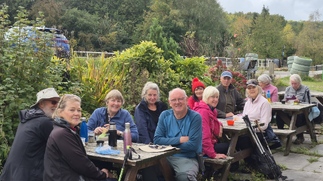 Lunch outside the Navigation Inn
